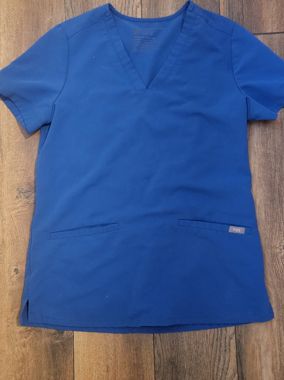 FIGS Casma V-Neck Scrub Top in Royal Blue Xsmall